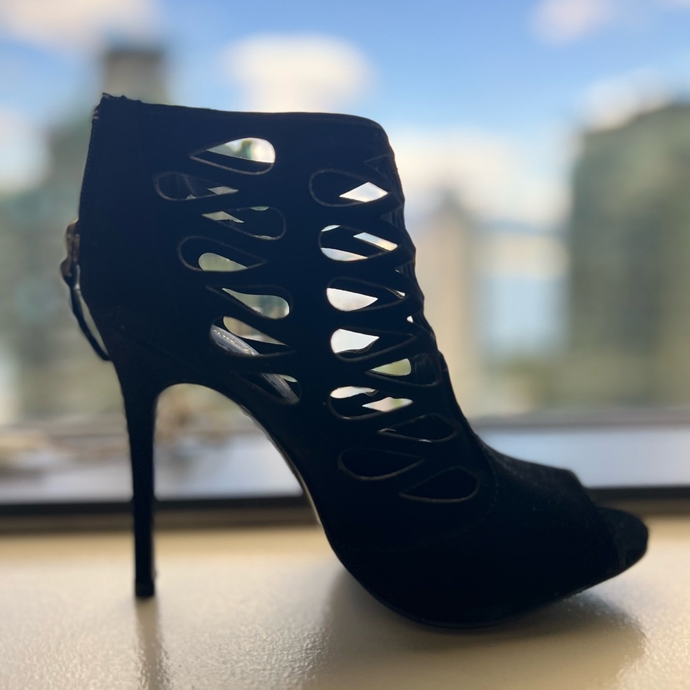 Never worn Anne Michelle shoes, black size 6
